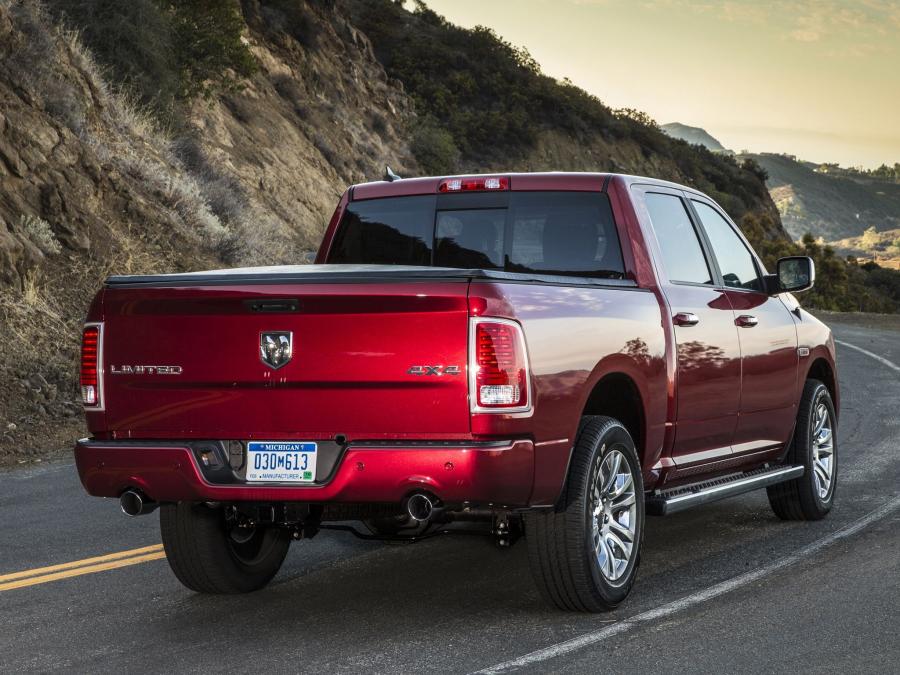  Dodge Ram 1500 Laramie Limited Crew Cab 2013 года  (фото 3 из 4)